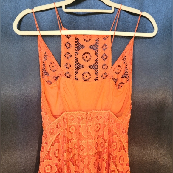 Free People Just Like Honey Coral Handkerchief Lace Overlay Midi Dress size 0 - Picture 15 of 16